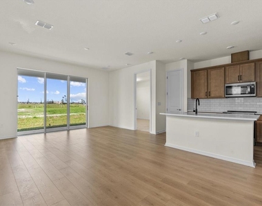 7562 Sea Oak Court - Photo Thumbnail 5