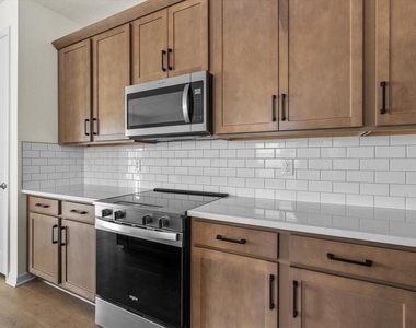 7562 Sea Oak Court - Photo Thumbnail 10