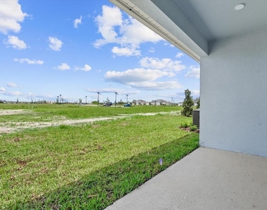 7562 Sea Oak Court - Photo Thumbnail 23