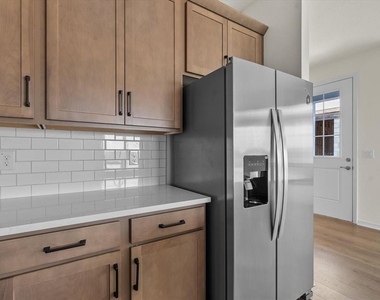 7562 Sea Oak Court - Photo Thumbnail 12