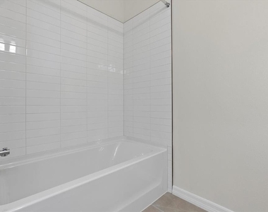 7566 Sea Oak Court - Photo Thumbnail 20