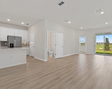 7566 Sea Oak Court - Photo Thumbnail 5