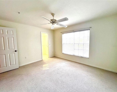 8370 Wingate Drive - Photo Thumbnail 23