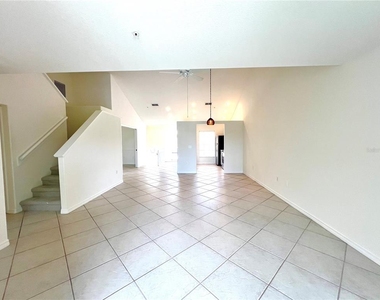 8370 Wingate Drive - Photo Thumbnail 28