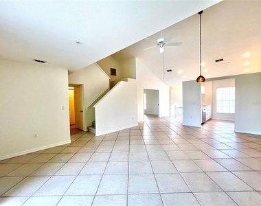8370 Wingate Drive - Photo Thumbnail 11
