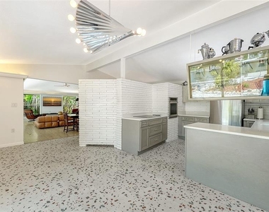 4830 Higel Avenue - Photo Thumbnail 20