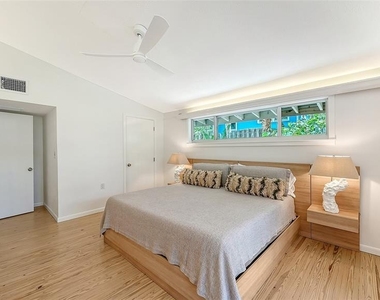 4830 Higel Avenue - Photo Thumbnail 34