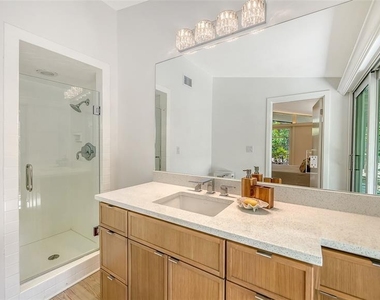 4830 Higel Avenue - Photo Thumbnail 36