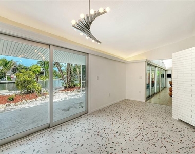 4830 Higel Avenue - Photo Thumbnail 21