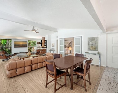 4830 Higel Avenue - Photo Thumbnail 18