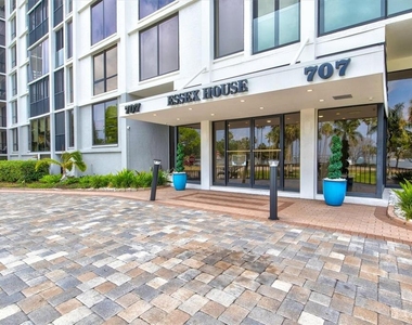 707 S Gulfstream Avenue - Photo Thumbnail 33