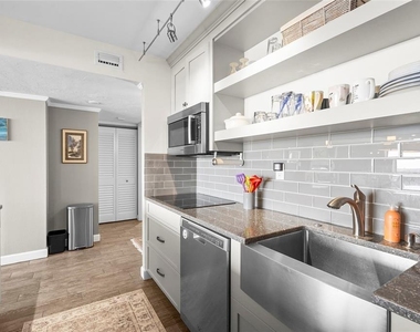 707 S Gulfstream Avenue - Photo Thumbnail 21