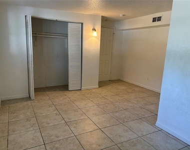 1361 22nd Street - Photo Thumbnail 7