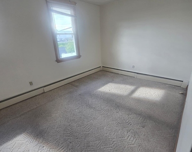 970 Wood Street - Photo Thumbnail 4
