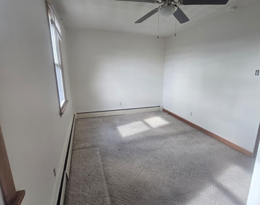 970 Wood Street - Photo Thumbnail 5