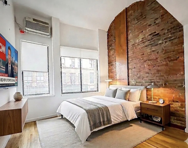 40 East 12th Street - Photo Thumbnail 2