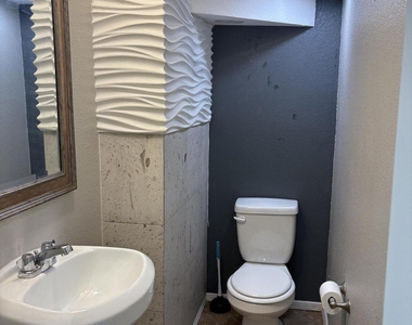 12259 Gaudi Way - Photo Thumbnail 18