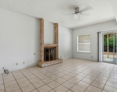 7765 Dianjou Drive - Photo Thumbnail 21