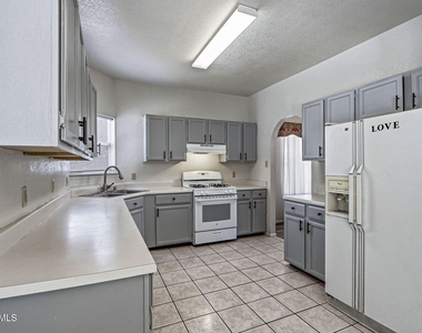 7765 Dianjou Drive - Photo Thumbnail 13