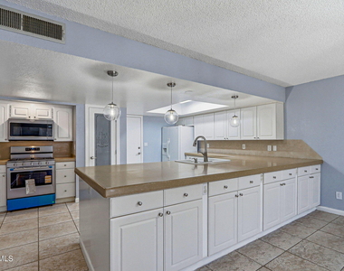 6141 Sierra Valle Lane - Photo Thumbnail 17