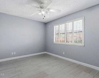 6141 Sierra Valle Lane - Photo Thumbnail 30
