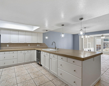 6141 Sierra Valle Lane - Photo Thumbnail 11