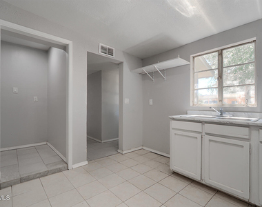 10368 Potencia Drive - Photo Thumbnail 5