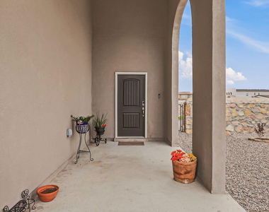 672 La Entrada Circle - Photo Thumbnail 3