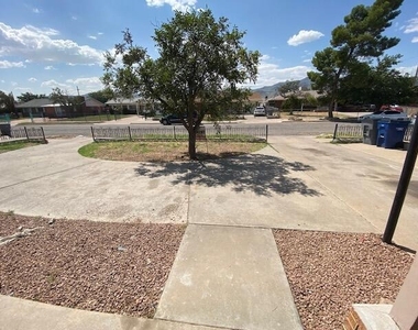 9406 Montgomery Drive - Photo Thumbnail 24