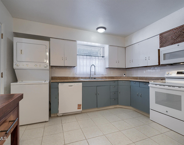 2927 Harrison Avenue - Photo Thumbnail 19