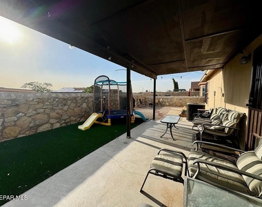 10041 Paloma Drive - Photo Thumbnail 5