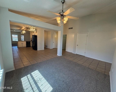 10041 Paloma Drive - Photo Thumbnail 35