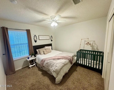 10041 Paloma Drive - Photo Thumbnail 11