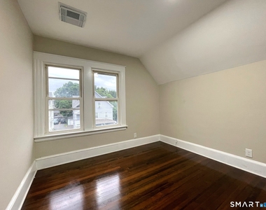 541 Church Street - Photo Thumbnail 8