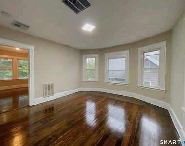 541 Church Street - Photo Thumbnail 3