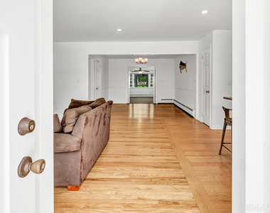 46 Waller Road - Photo Thumbnail 3