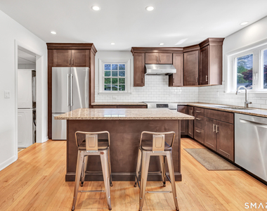 46 Waller Road - Photo Thumbnail 8