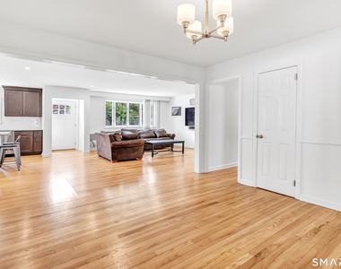 46 Waller Road - Photo Thumbnail 13