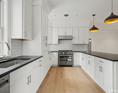 15 Shorelands Place - Photo Thumbnail 8