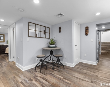 111 Judd Street - Photo Thumbnail 4