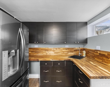111 Judd Street - Photo Thumbnail 8