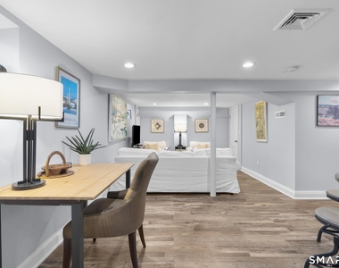 111 Judd Street - Photo Thumbnail 5