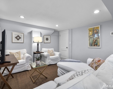 111 Judd Street - Photo Thumbnail 18