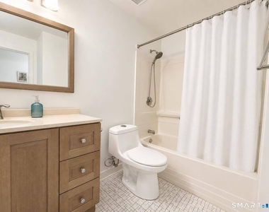 85 Wilton Crest - Photo Thumbnail 2