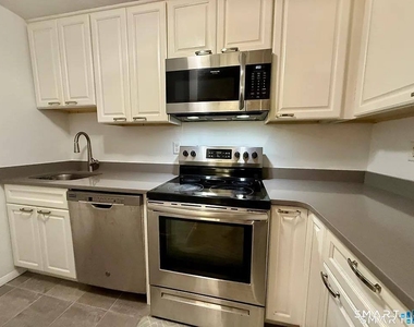 85 Wilton Crest - Photo Thumbnail 1