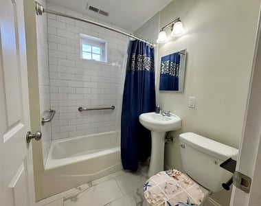 950 Lindley Street - Photo Thumbnail 11