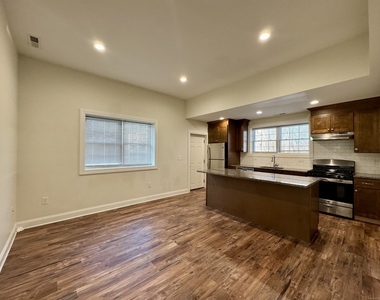 950 Lindley Street - Photo Thumbnail 6