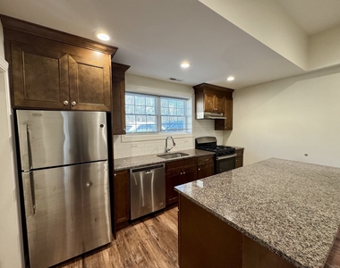 950 Lindley Street - Photo Thumbnail 2