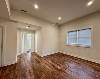 950 Lindley Street - Photo Thumbnail 12