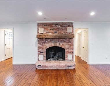 1241 Halladay Avenue - Photo Thumbnail 12